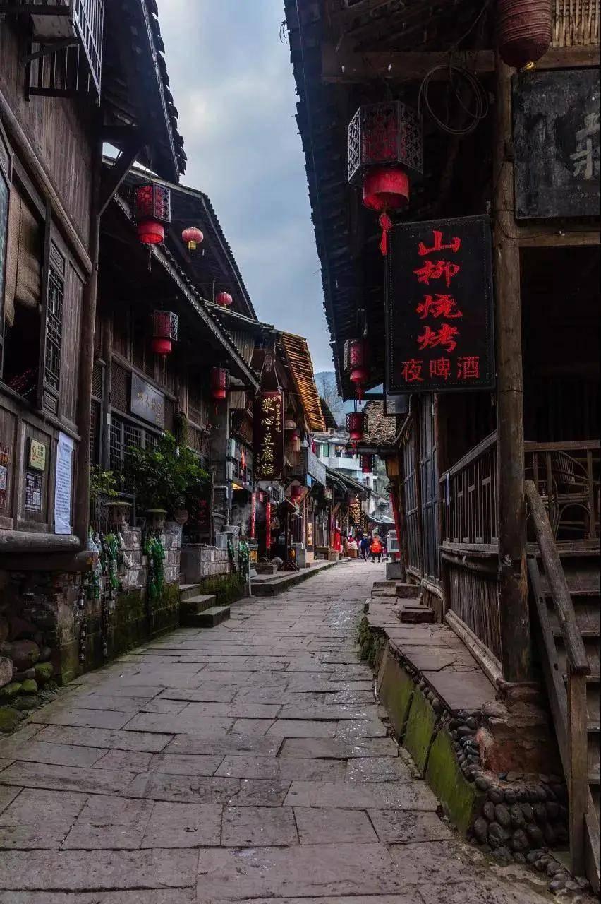 如何有效地与情绪低落者沟通交流
